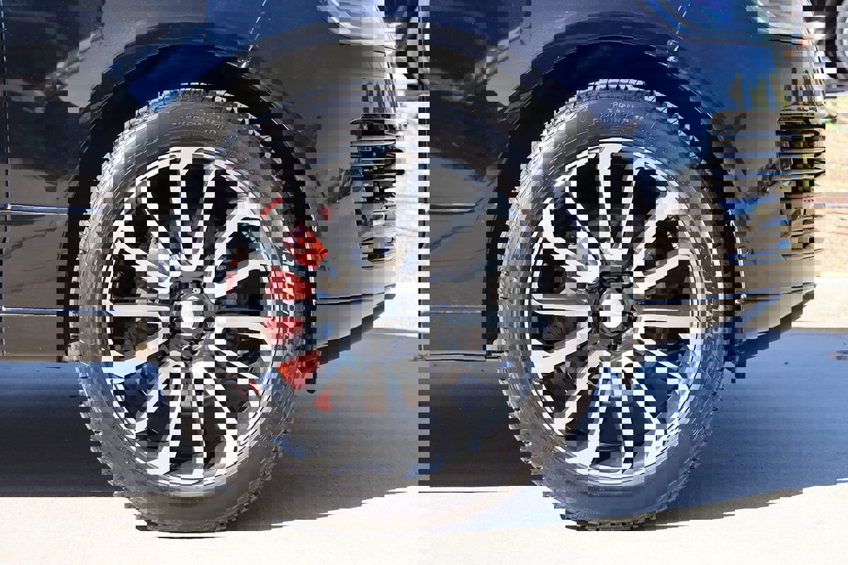 Used 2018 Land Rover Range Rover HSE image 50