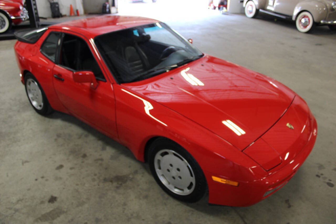 Used 1987 Porsche 944 Turbo RWD image 15