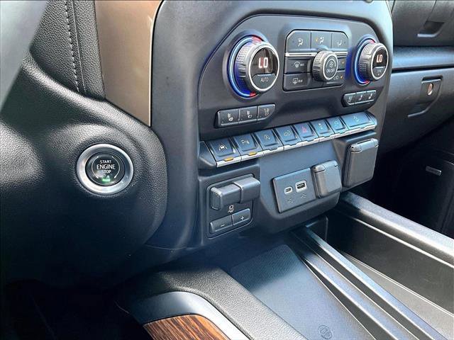 Used 2021 Chevrolet Silverado 1500 High Country w/ Technology Package image 24