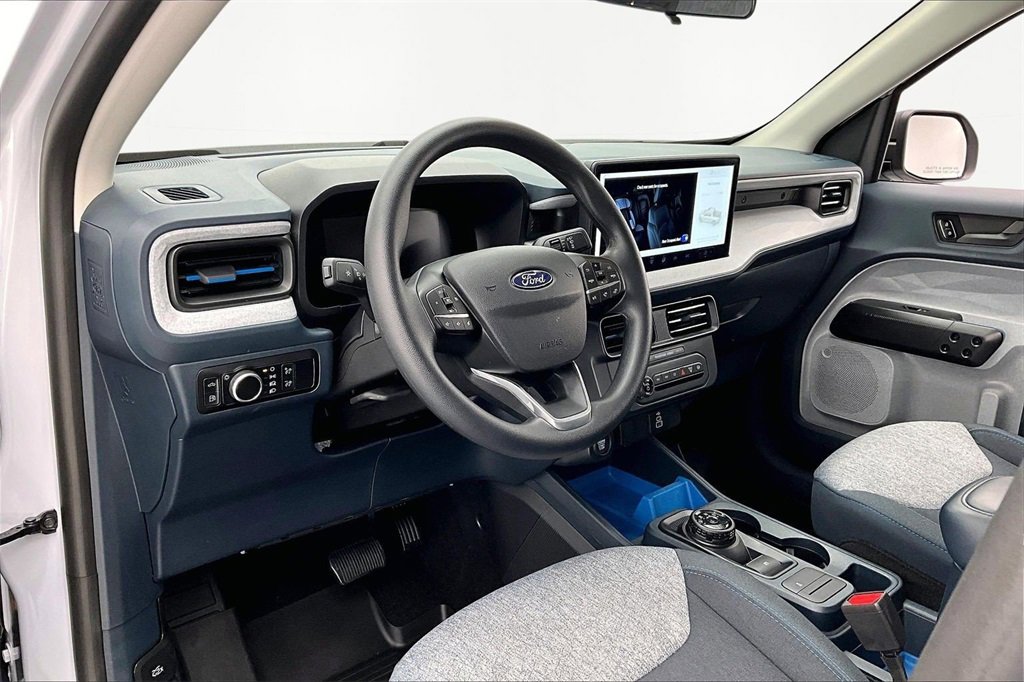 Used 2025 Ford Maverick XLT image 14