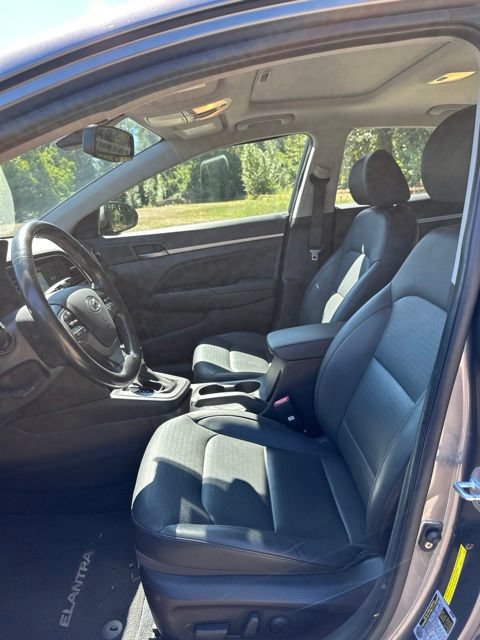 Used 2017 Hyundai Elantra Limited w/ Limited Ultimate Package 05 FWD image 12