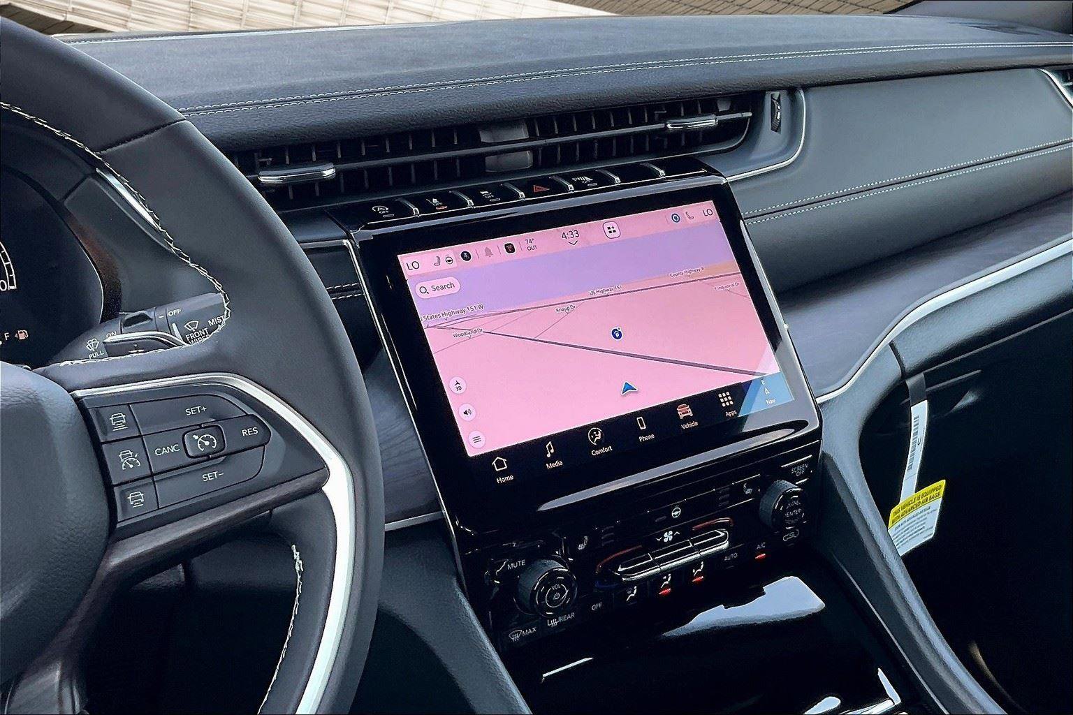 New 2025 Jeep Grand Cherokee Limited w/ Trailer Tow Package image 6