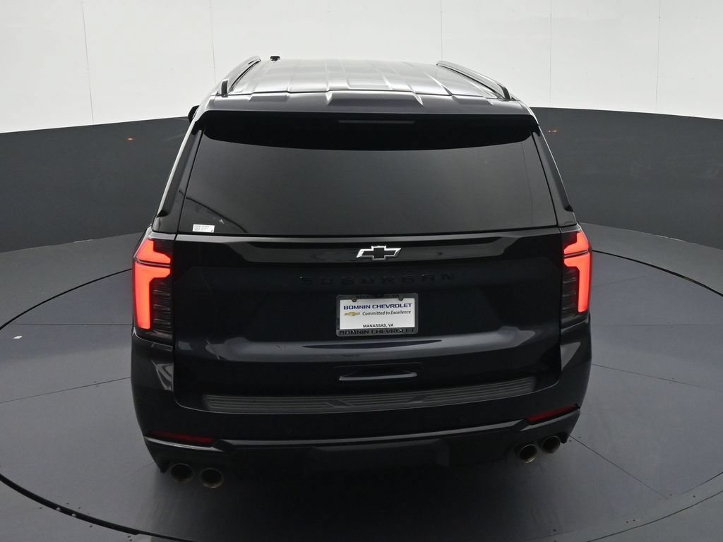 Used 2025 Chevrolet Suburban Z71 AWD/4WD image 25