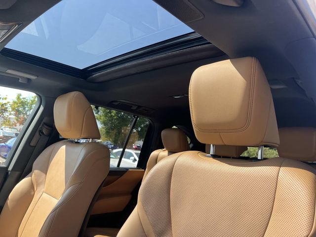 Used 2025 Lexus LX 600 4WD w/ Accessory Package (2T) image 34