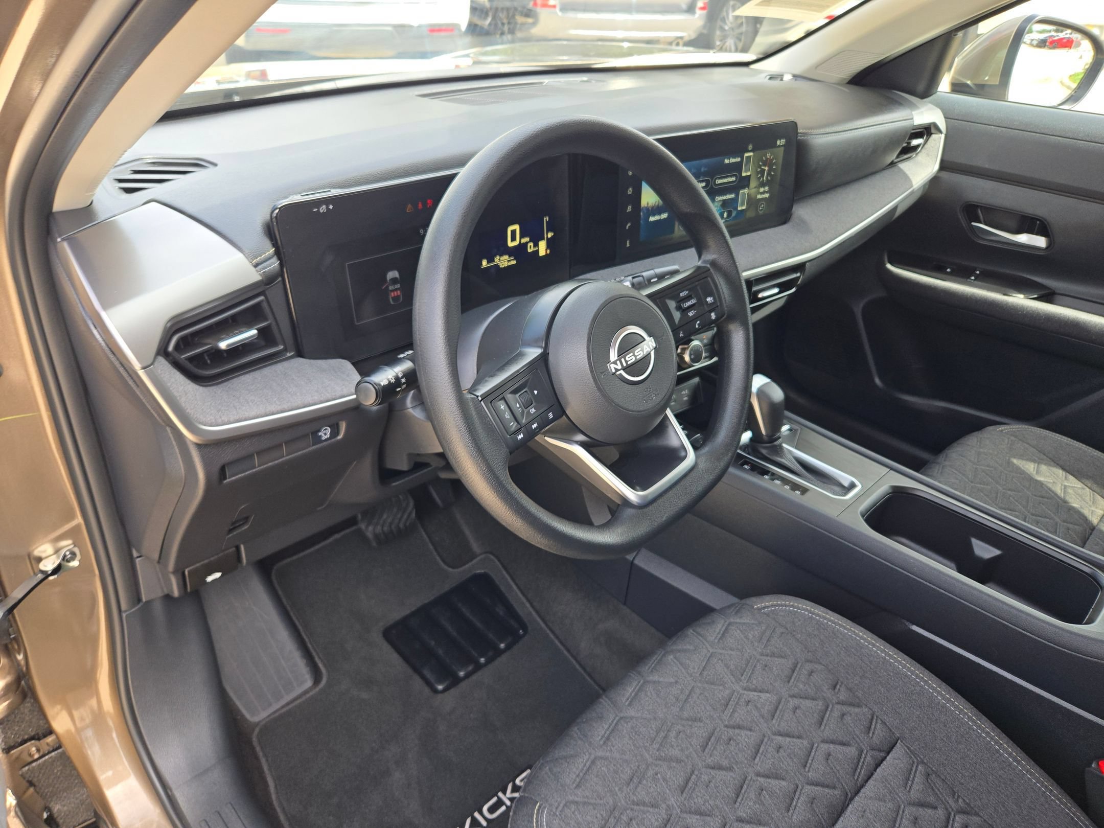 Certified 2025 Nissan Kicks SV FWD image 10