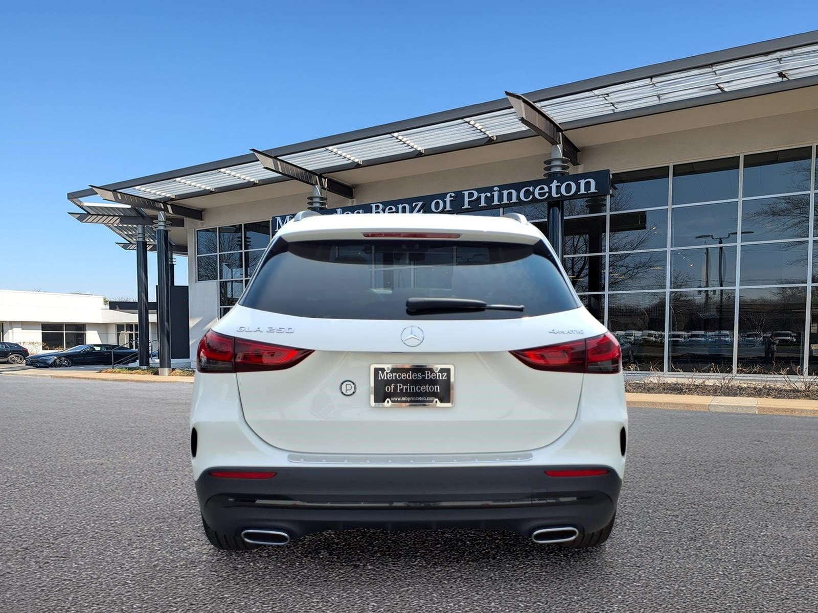 Certified 2023 Mercedes-Benz GLA 250 4MATIC image 4