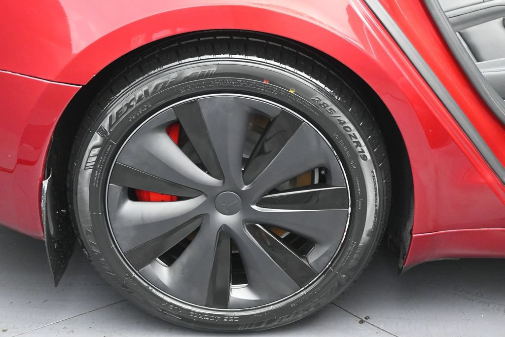 Used 2023 Tesla Model S Plaid AWD/4WD image 32
