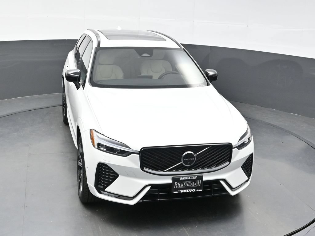 New 2026 Volvo XC60 B5 Plus w/ Climate Package PRO AWD/4WD image 30