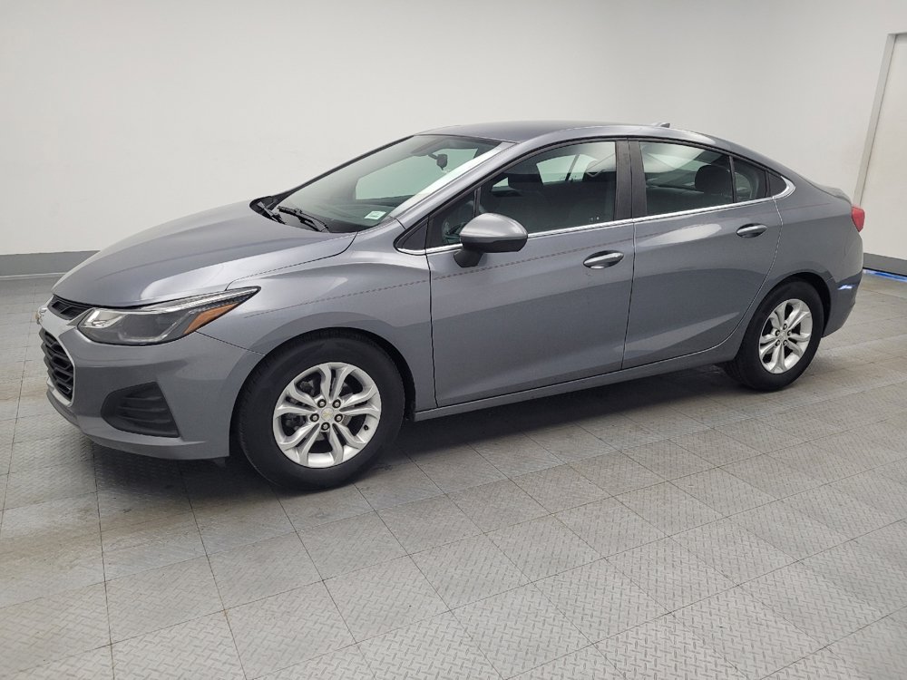 Used 2019 Chevrolet Cruze LT w/ Convenience Package image 2