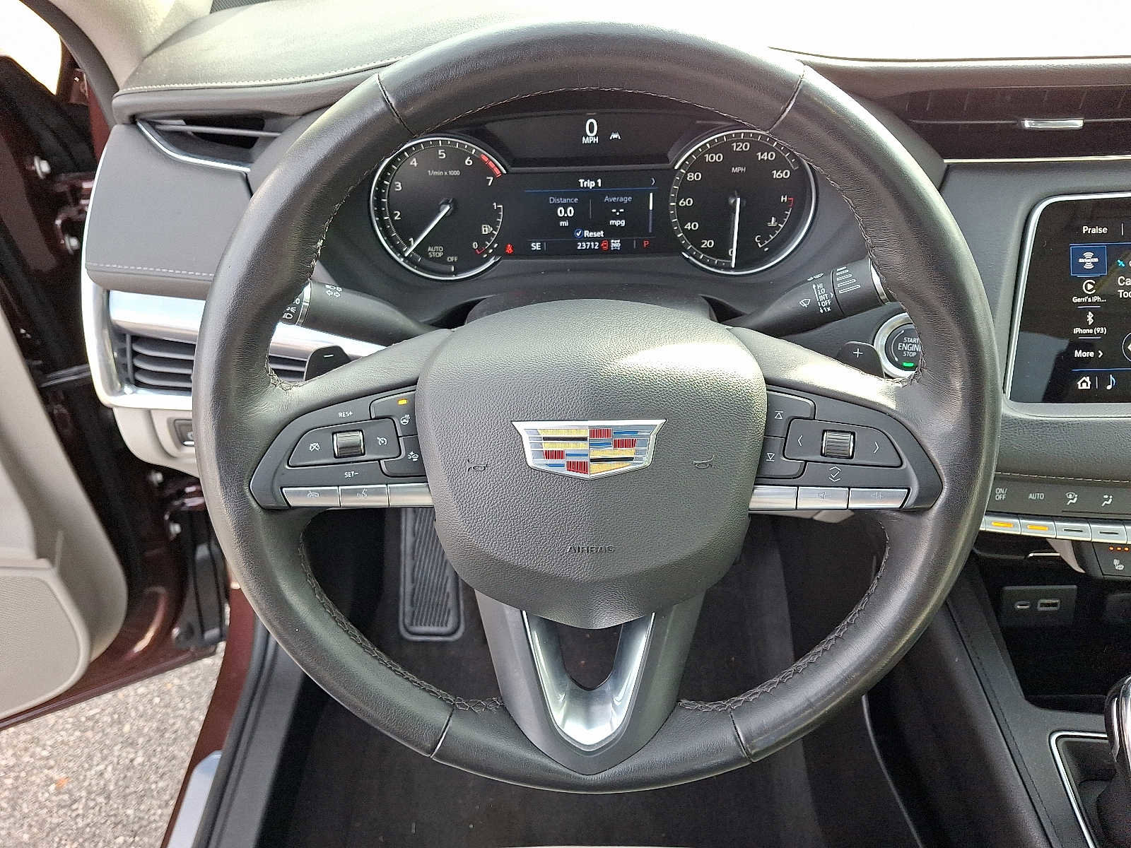 Used 2023 Cadillac XT4 Luxury w/ Cold Weather Package image 20