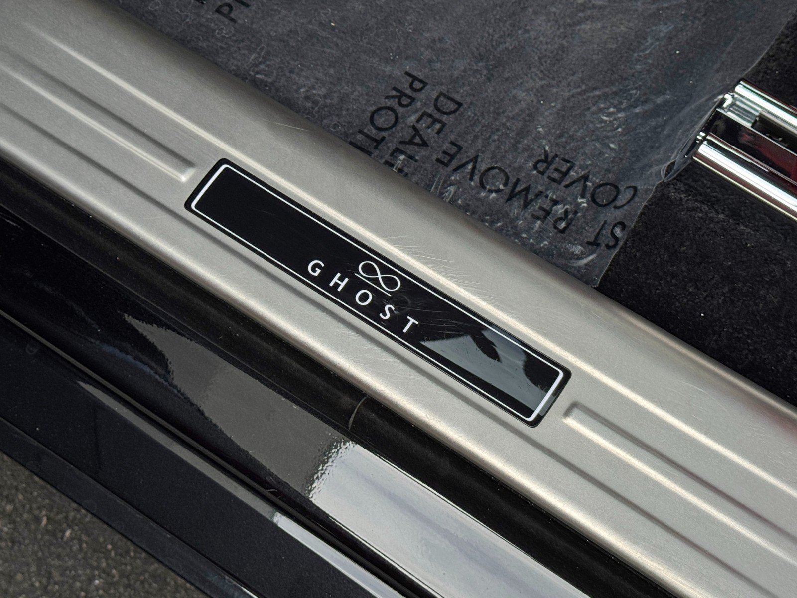 Used 2024 Rolls-Royce Ghost Black Badge w/ Black Badge Ghost Package AWD/4WD image 19
