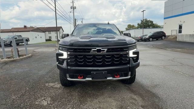 Used 2023 Chevrolet Silverado 1500 ZR2 w/ Technology Package AWD/4WD image 3