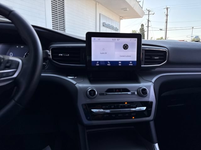 Used 2022 Ford Explorer XLT w/ Equipment Group 202A RWD image 17