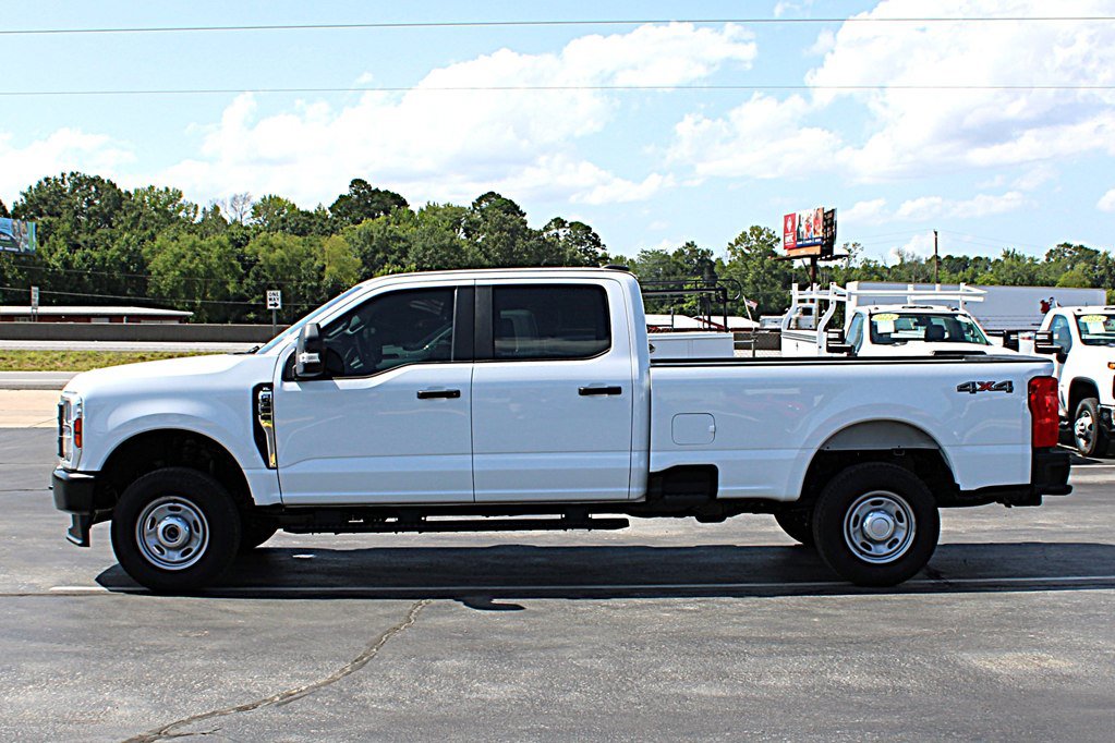 Used 2026 Ford F350 XL w/ Snow Plow/Camper Package AWD/4WD image 6
