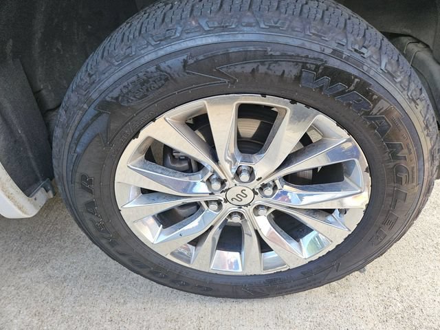 Used 2016 Ford F150 King Ranch w/ Equipment Group 601A Luxury AWD/4WD image 4