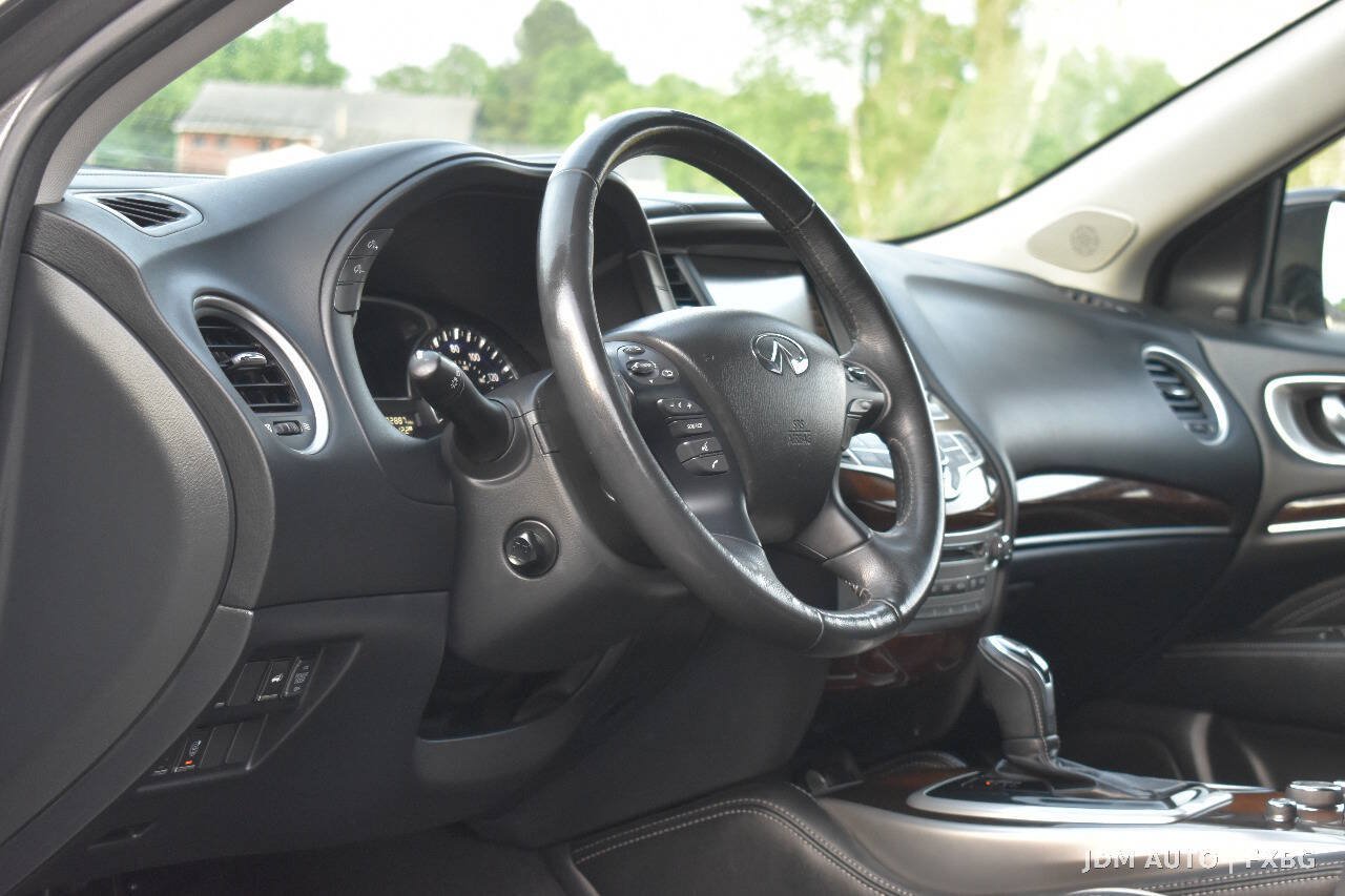Used 2017 INFINITI QX60 Luxe w/ Deluxe Technology Package AWD/4WD image 19
