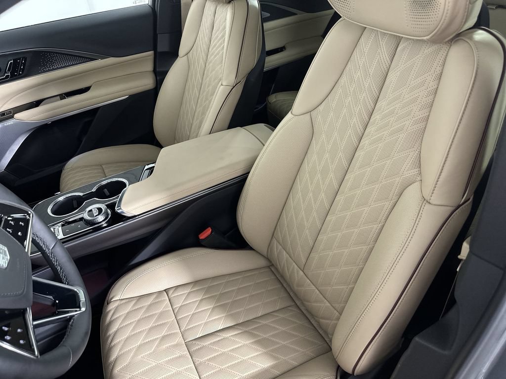 Used 2026 Cadillac Lyriq Signature Luxury w/ Nappa Leather Package RWD image 22