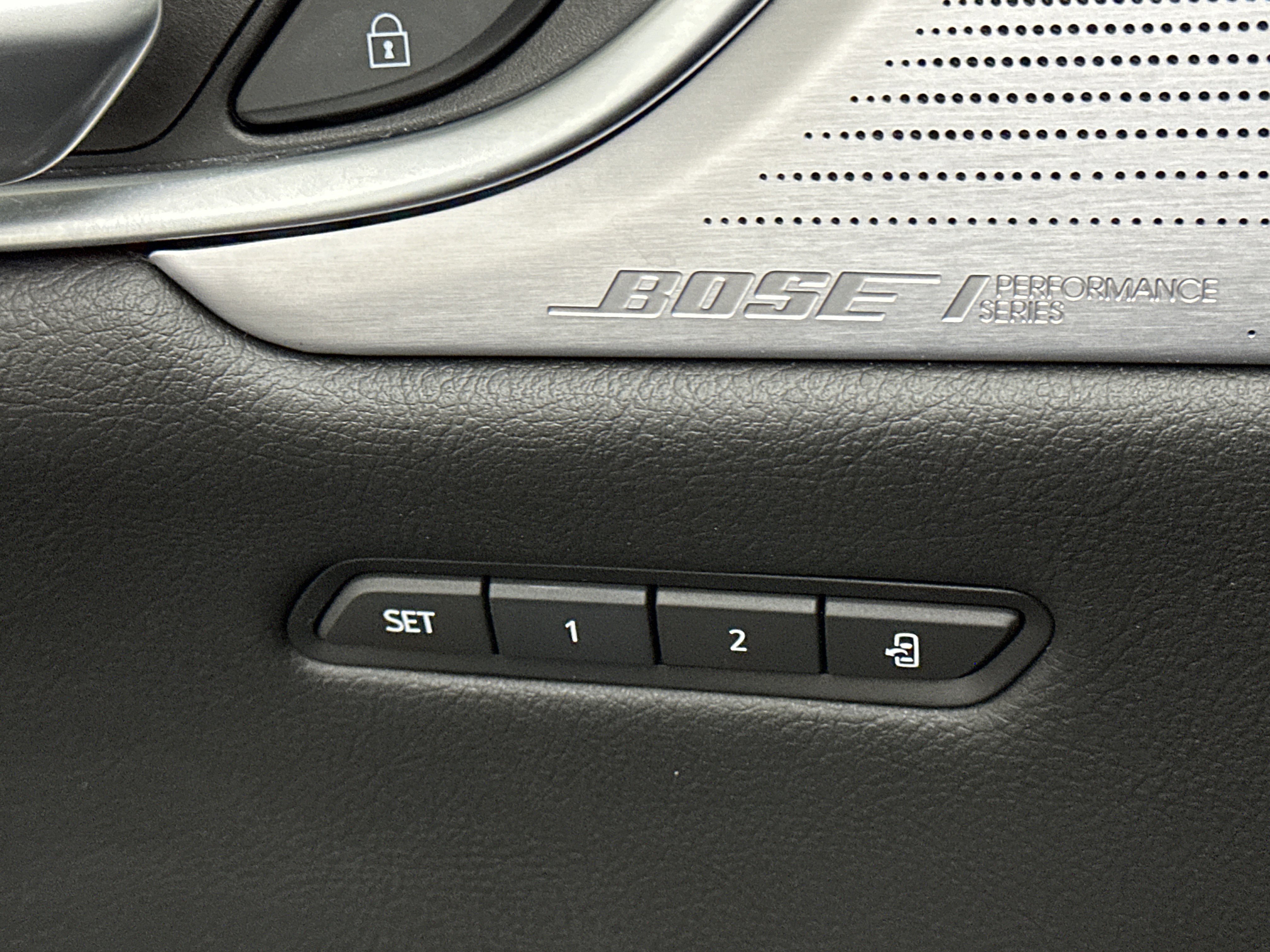 Used 2025 Cadillac XT5 Premium Luxury image 39