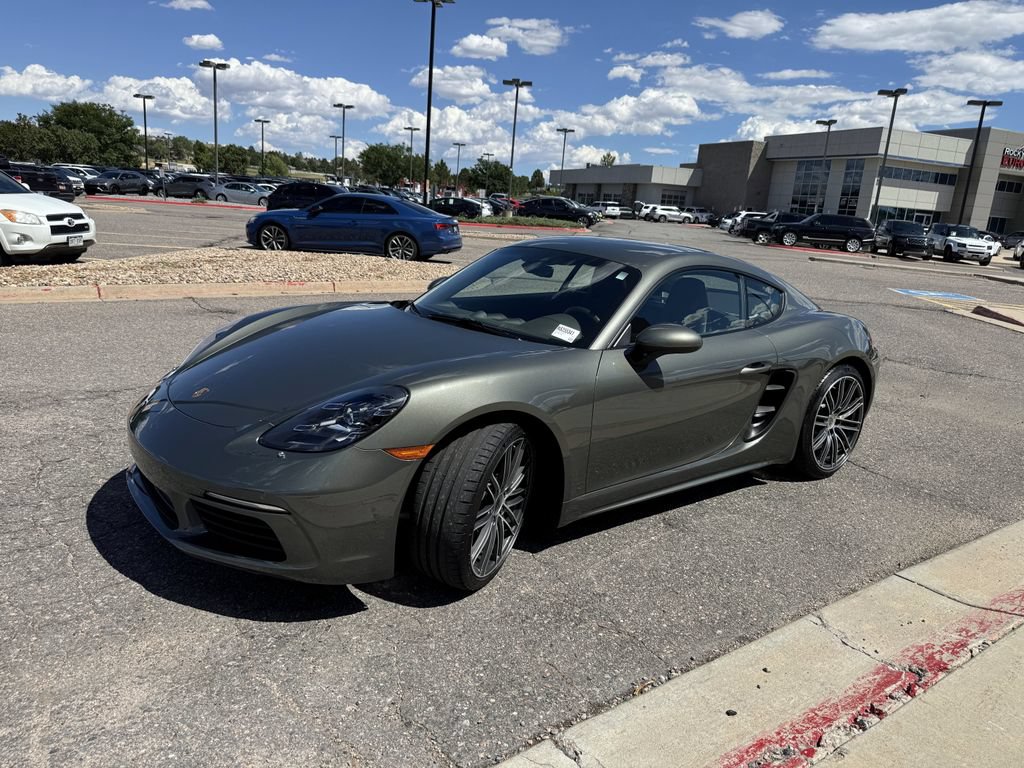 Used 2022 Porsche 718 Cayman w/ Premium Package RWD image 4