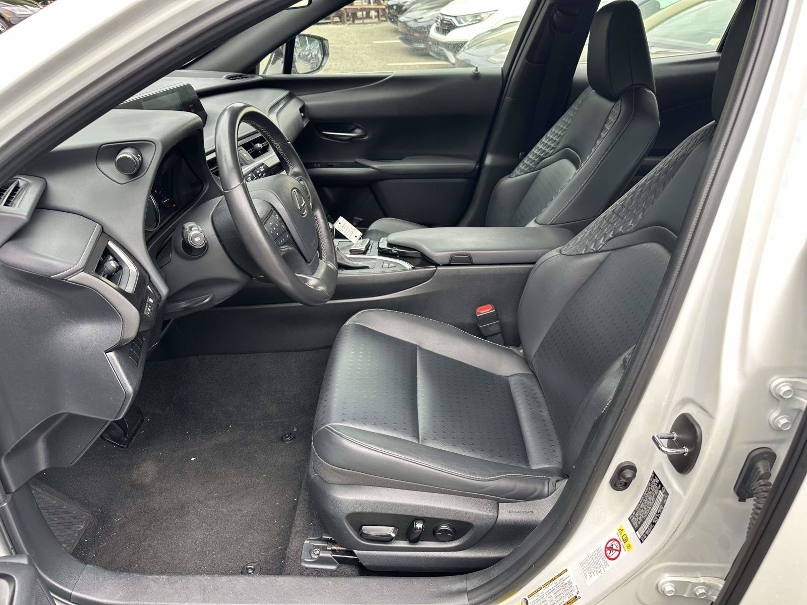 Used 2019 Lexus UX 250h AWD/4WD image 13