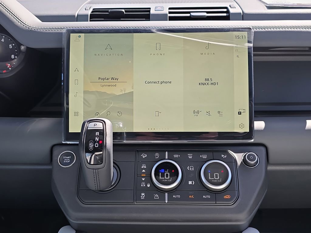 New 2026 Land Rover Defender 110 X-Dynamic SE image 19