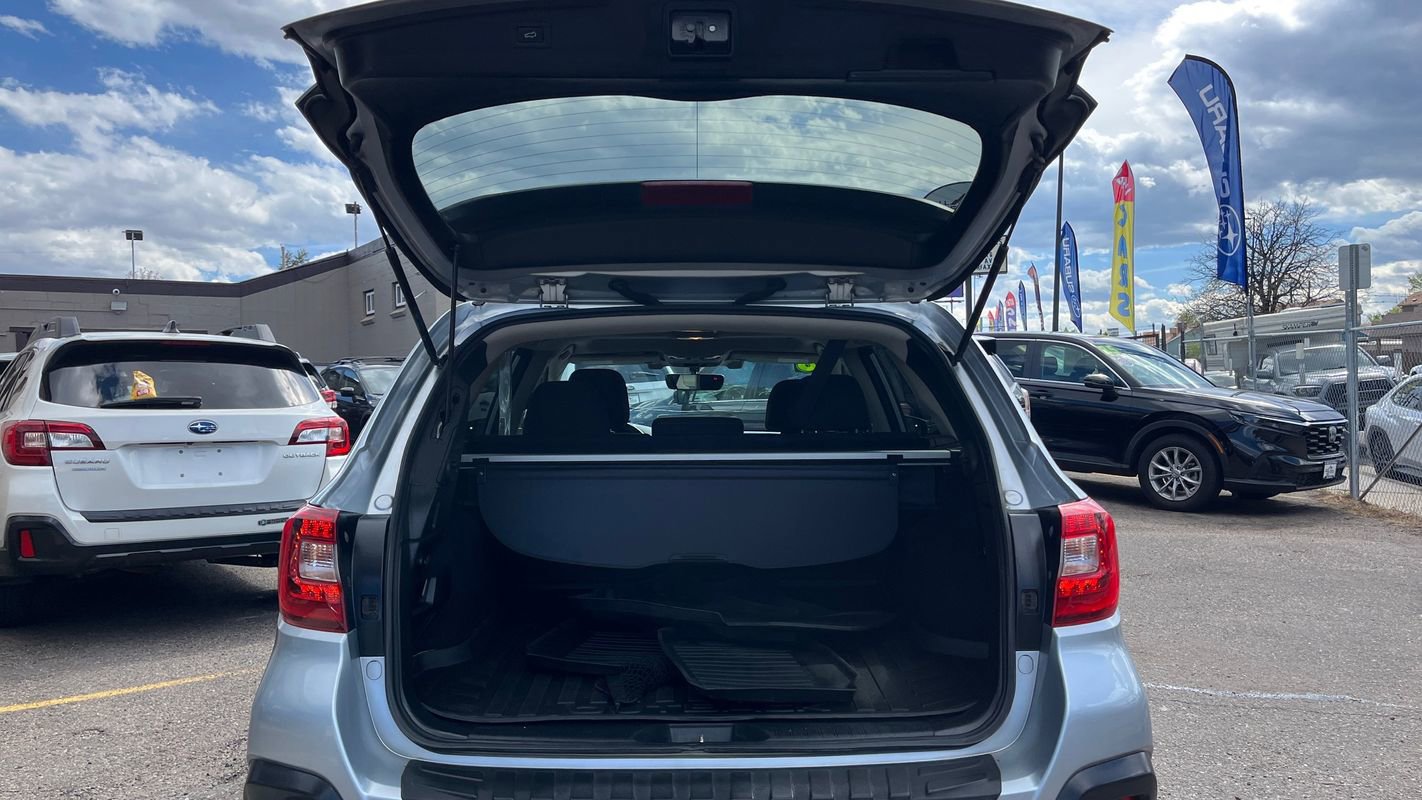 Used 2018 Subaru Outback 2.5i Premium AWD/4WD image 23