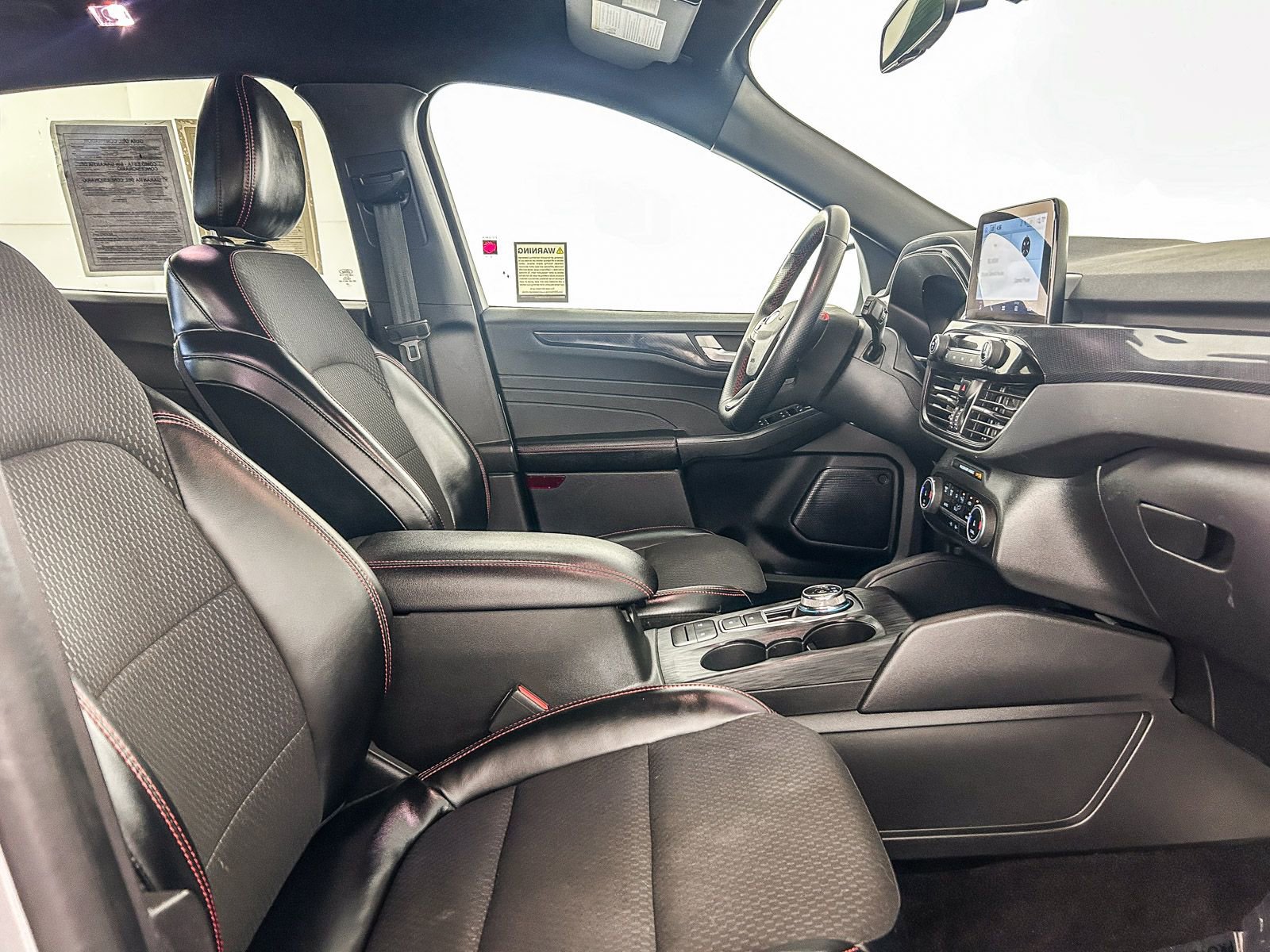 Used 2024 Ford Escape ST-Line image 17