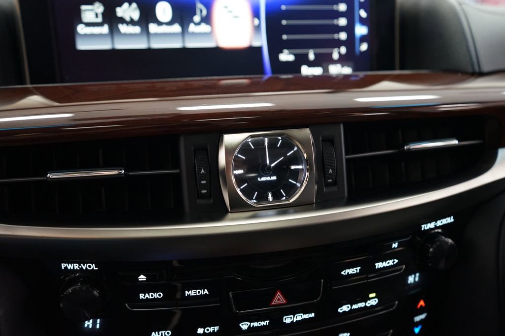 Used 2017 Lexus LX 570 4WD w/ Luxury Package image 48