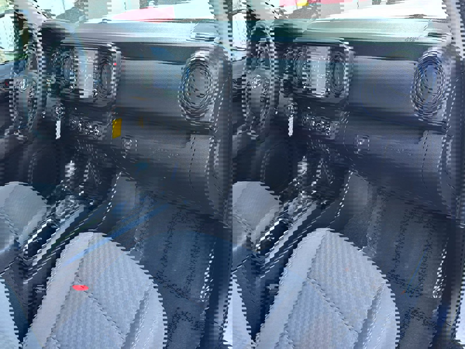 Used 2020 Toyota Tacoma SR image 11