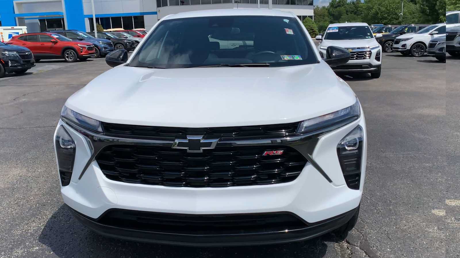 Certified 2024 Chevrolet Trax RS FWD image 3