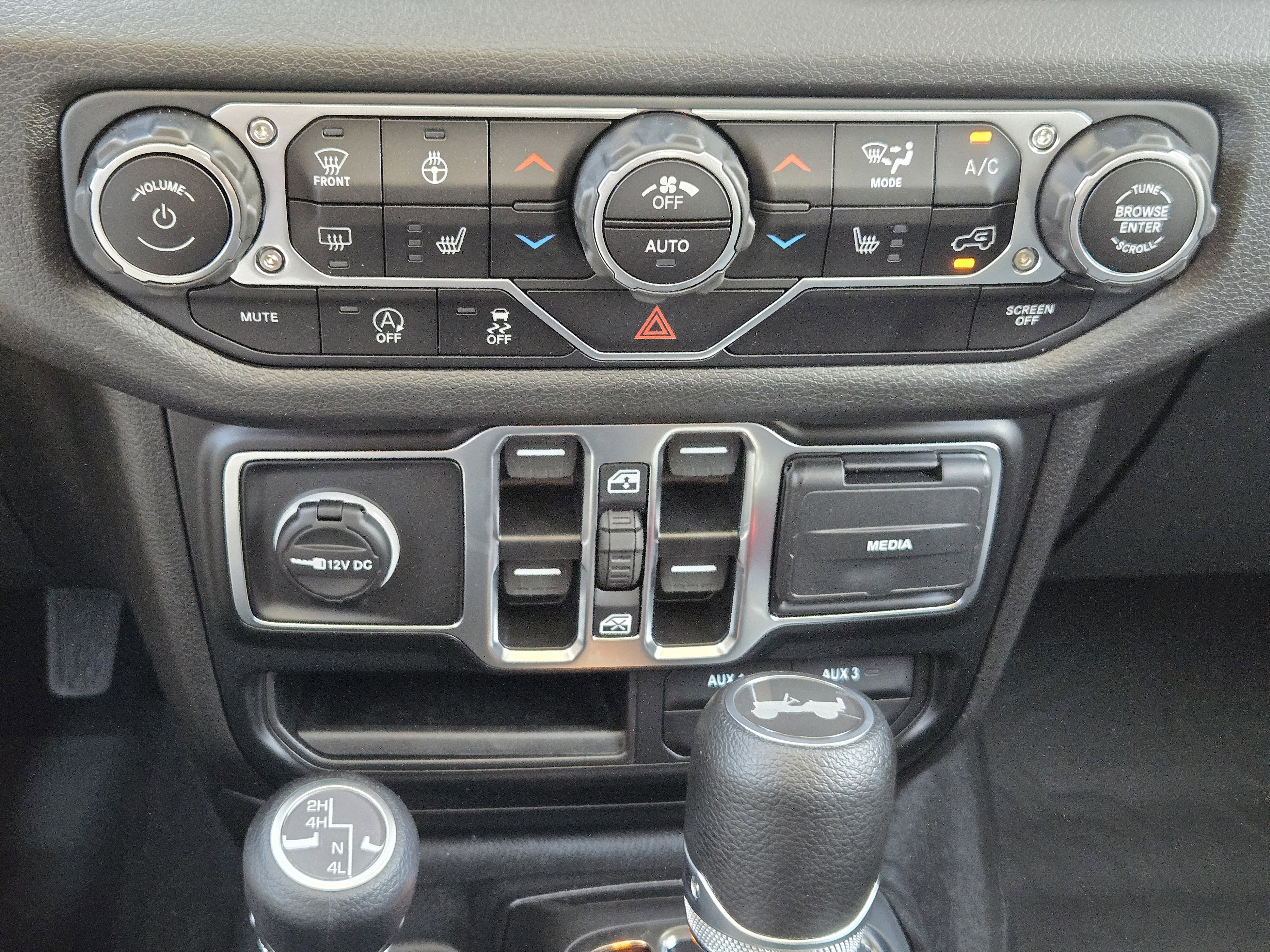 New 2025 Jeep Wrangler Sport S AWD/4WD image 15