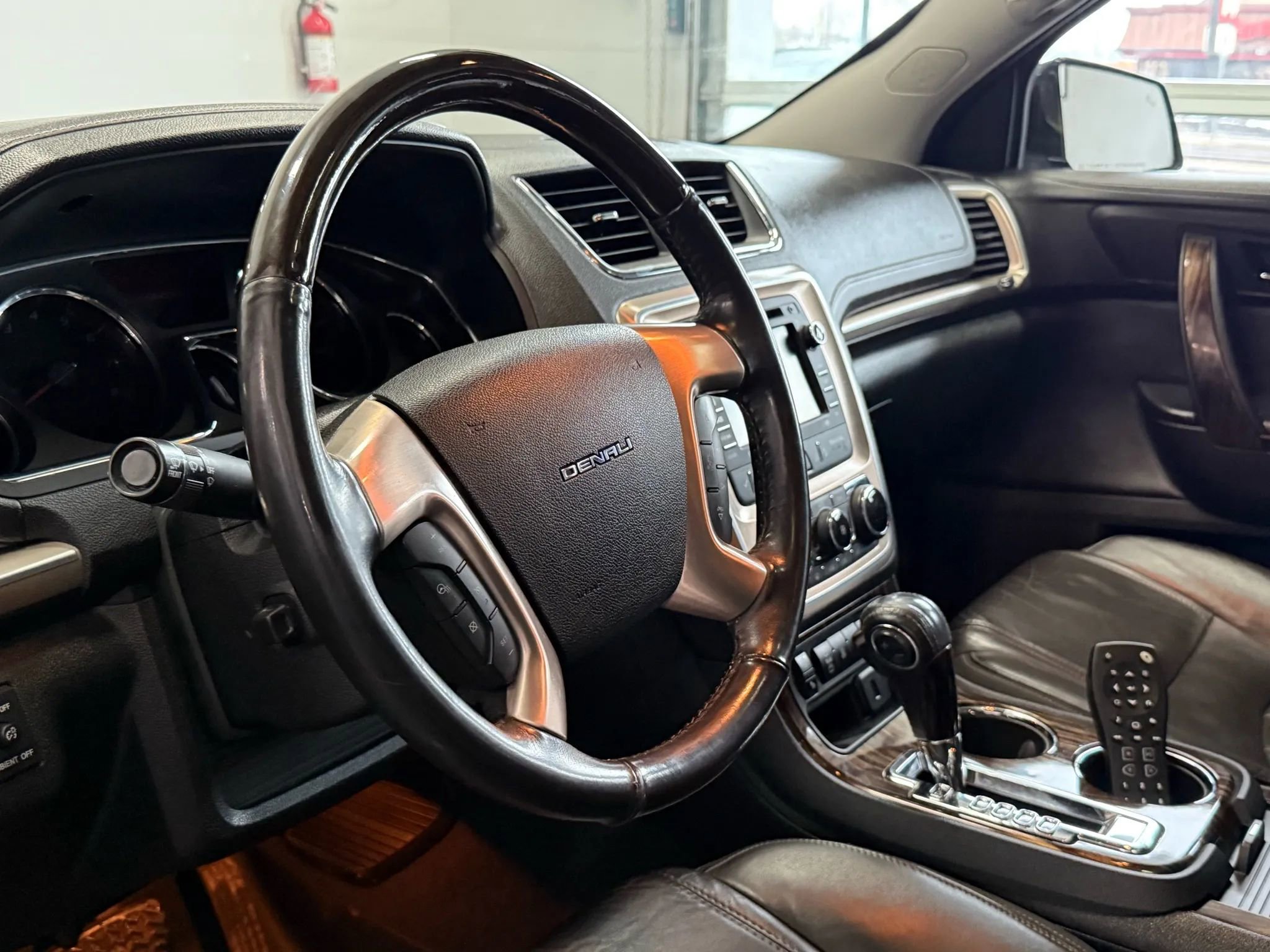 Used 2016 GMC Acadia Denali image 8