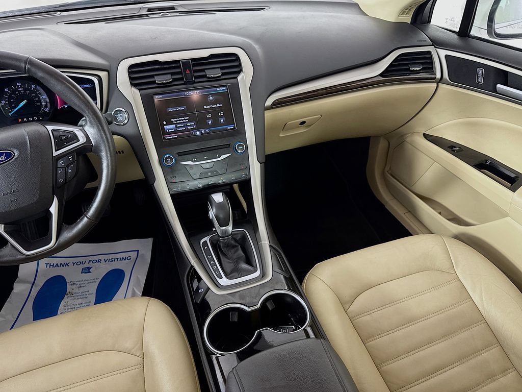 Used 2015 Ford Fusion SE w/ Equipment Group 502A FWD image 29