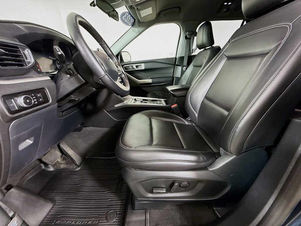 Certified 2023 Ford Explorer XLT w/ Equipment Group 202A image 2