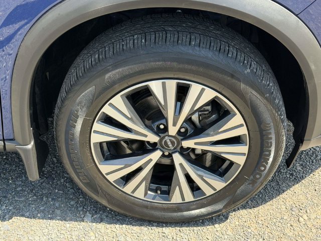 Used 2023 Nissan Rogue SV AWD/4WD image 9