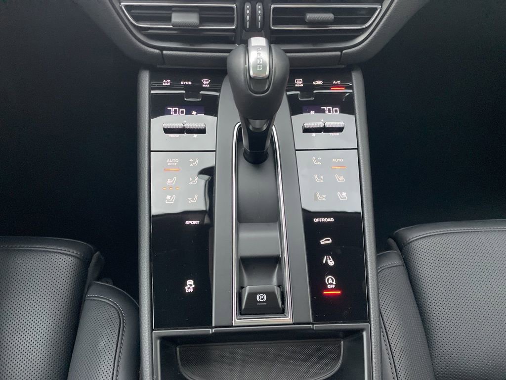 Certified 2025 Porsche Macan image 36