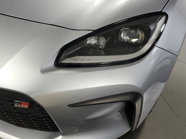 Used 2023 Toyota GR86 Premium w/ ALL Weather Mat Package (TMS) RWD image 30