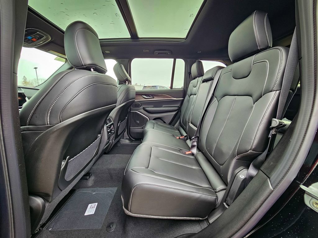 New 2026 Jeep Grand Cherokee Limited image 35