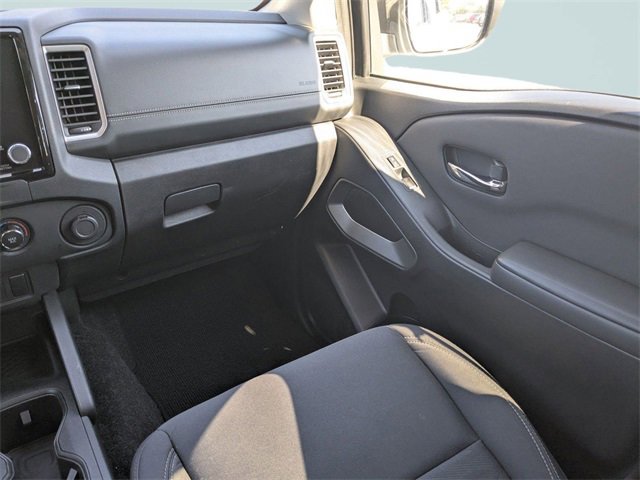 Used 2023 Nissan Frontier SV image 15