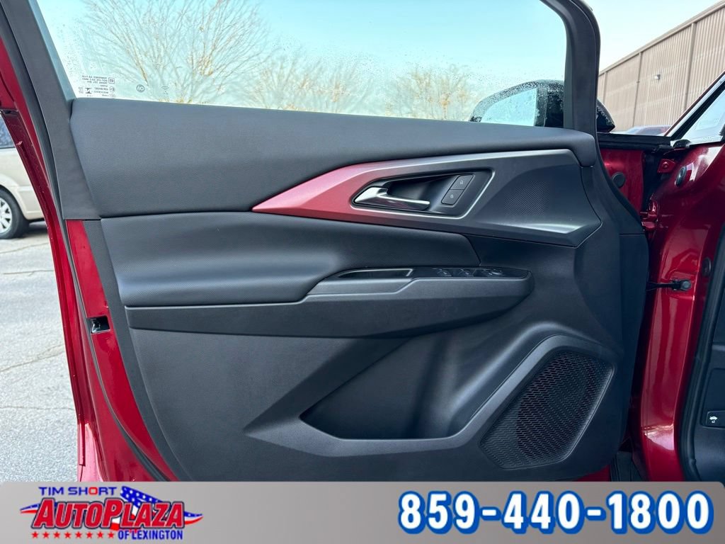 Used 2025 Chevrolet Equinox EV RS FWD image 24