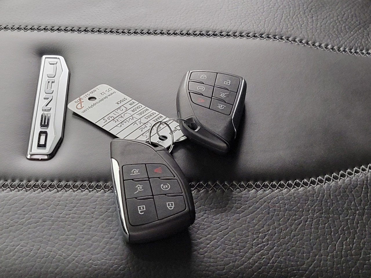 Certified 2025 GMC Yukon XL Denali image 30