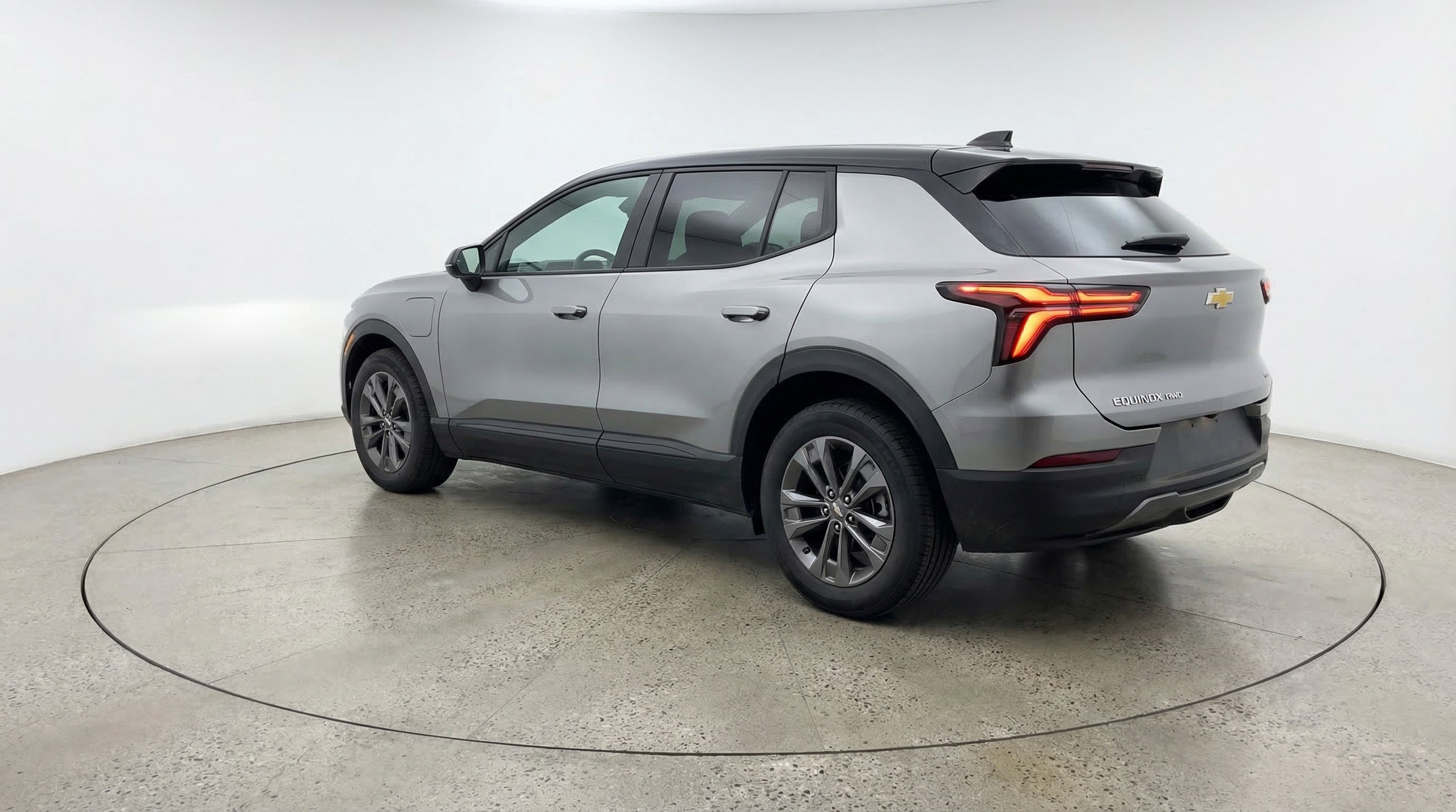 Used 2025 Chevrolet Equinox LT image 6