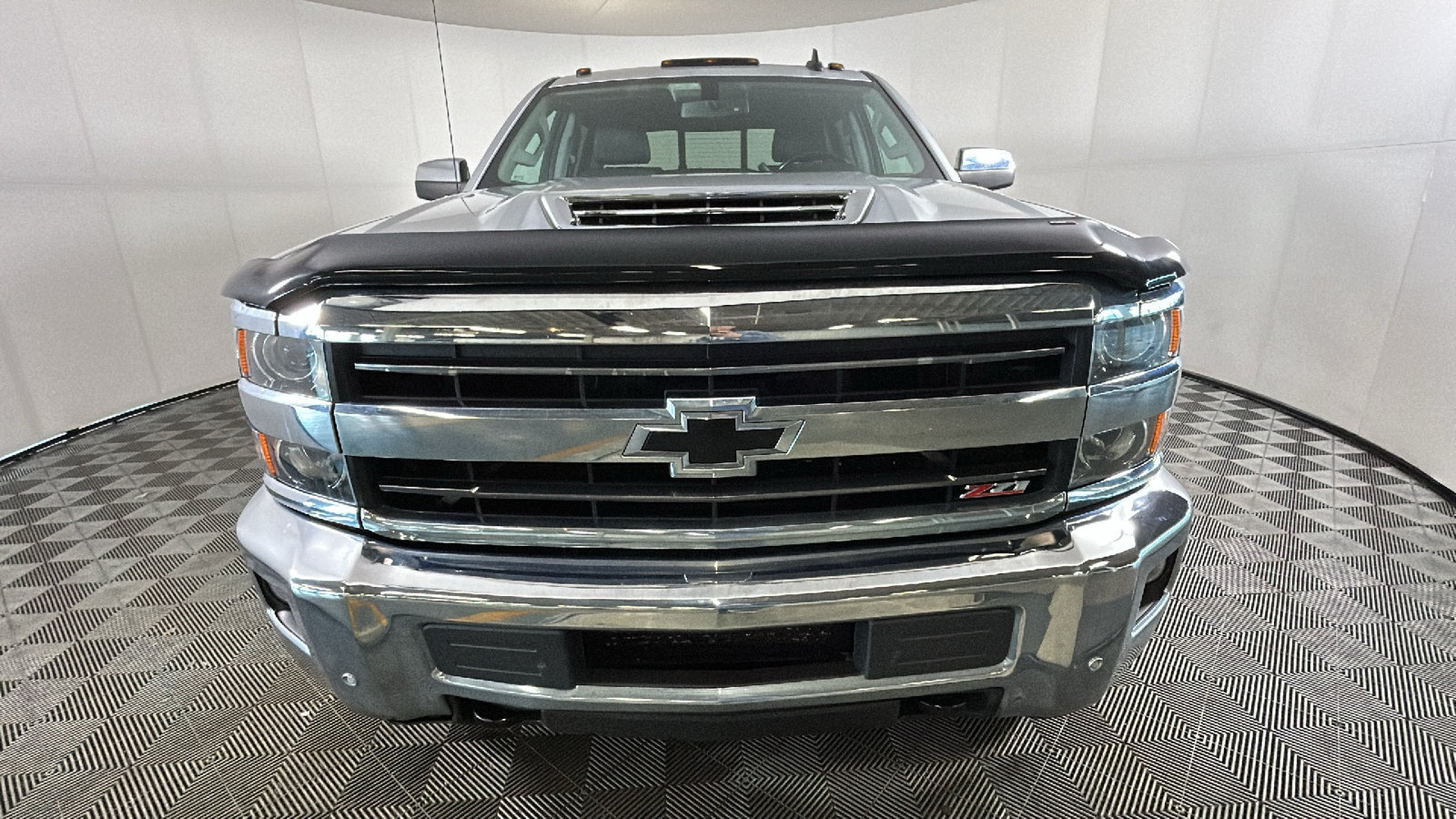 Used 2019 Chevrolet Silverado 2500 LTZ w/ Duramax Plus Package AWD/4WD image 9