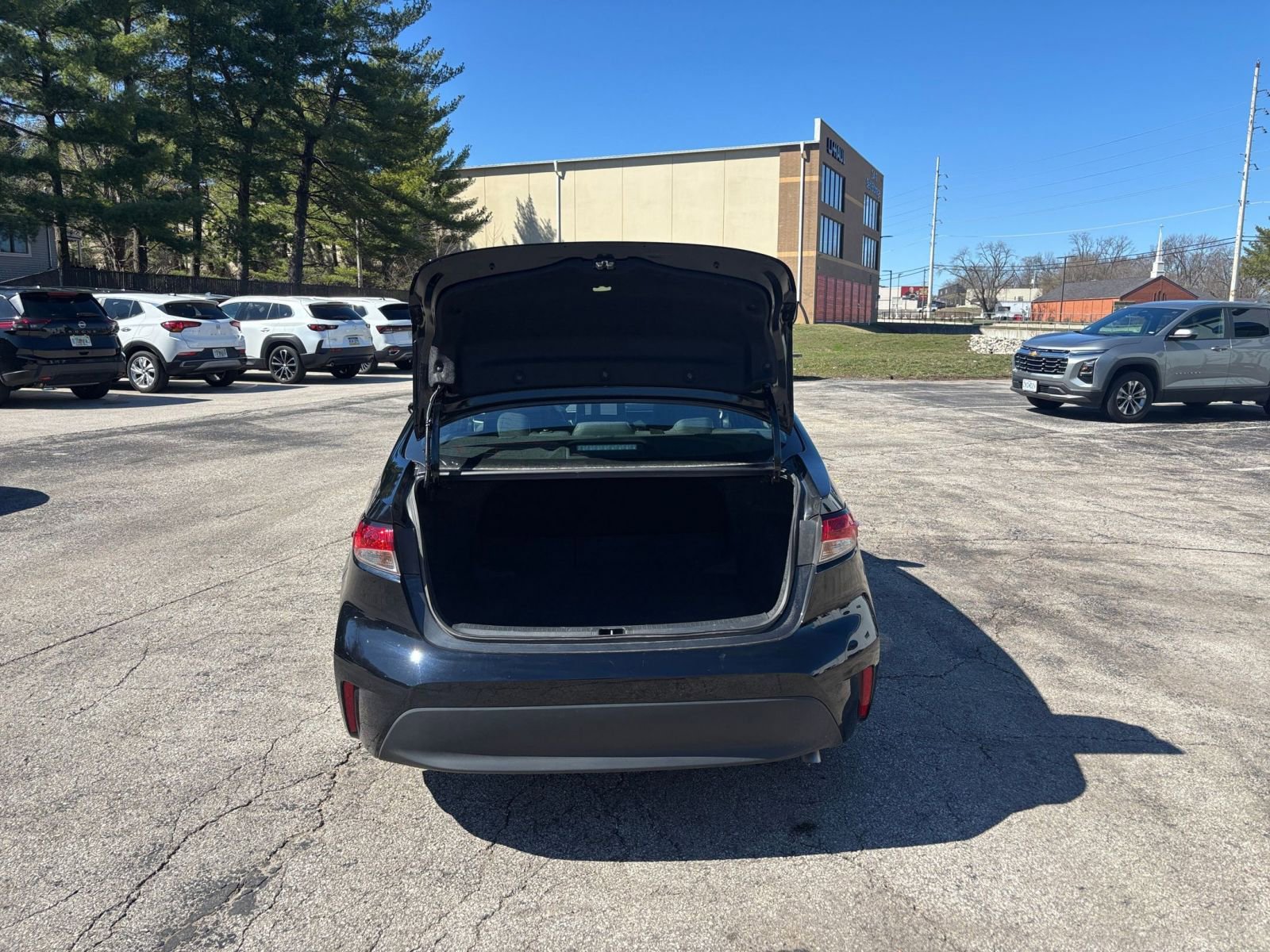 Used 2025 Toyota Corolla LE image 29