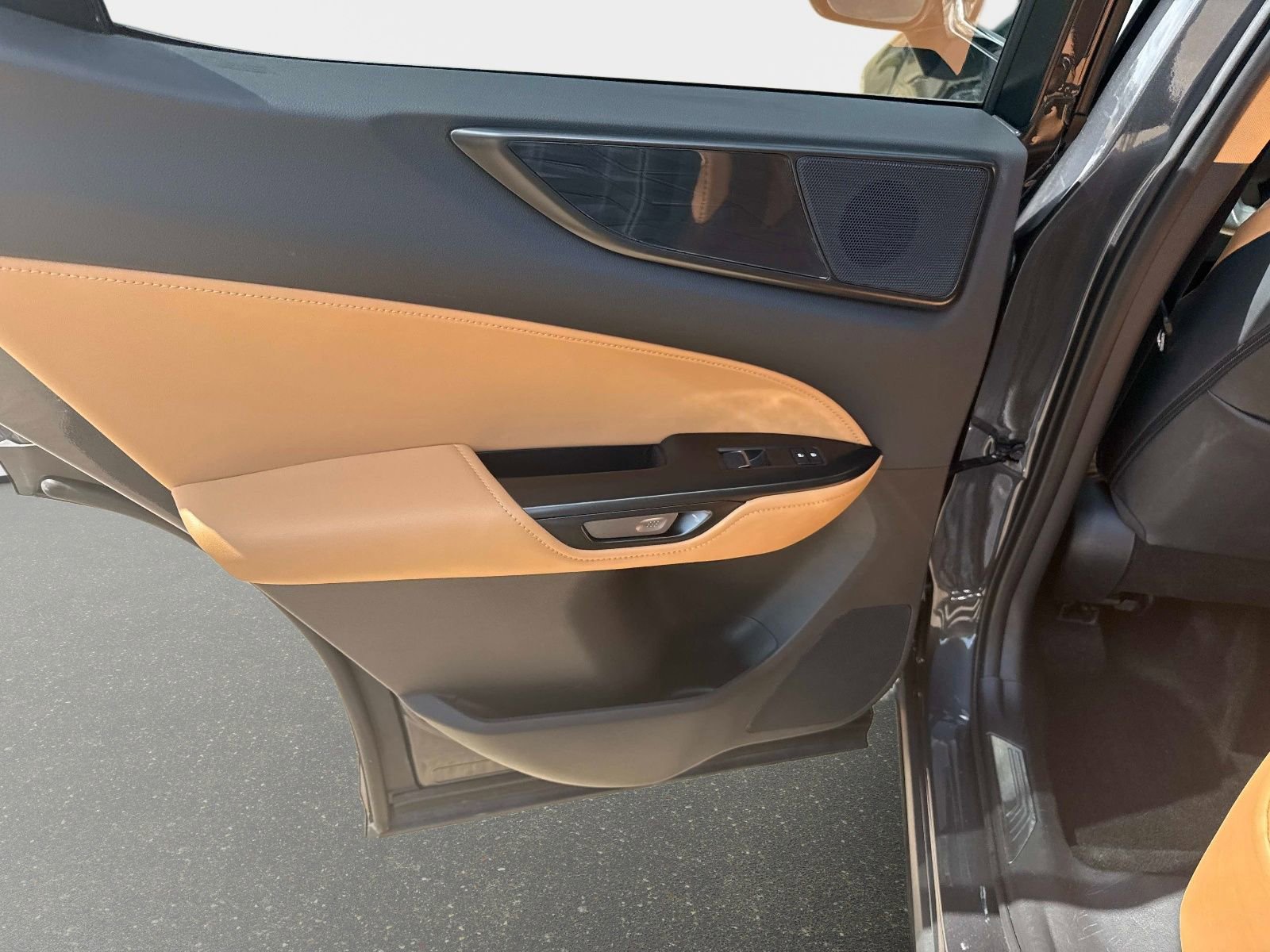 Used 2025 Lexus NX 250 FWD w/ Accessory Package (K3) image 11