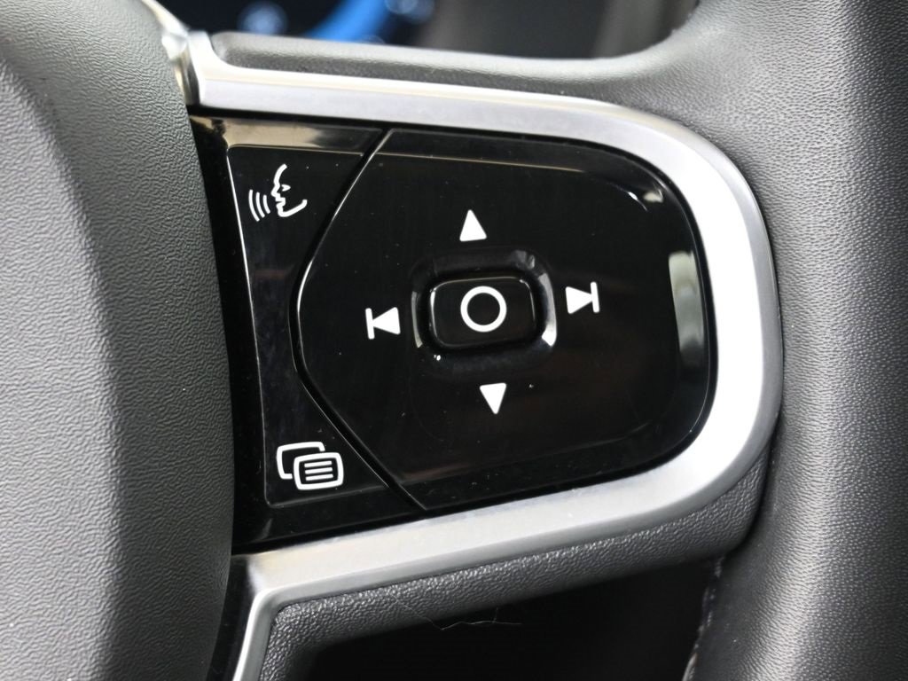 Certified 2023 Volvo XC90 B6 Plus w/ Protection Package Premier image 28