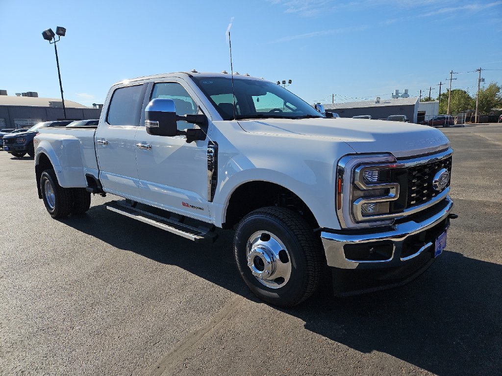 New 2027 Ford F350 Lariat w/ Chrome Package