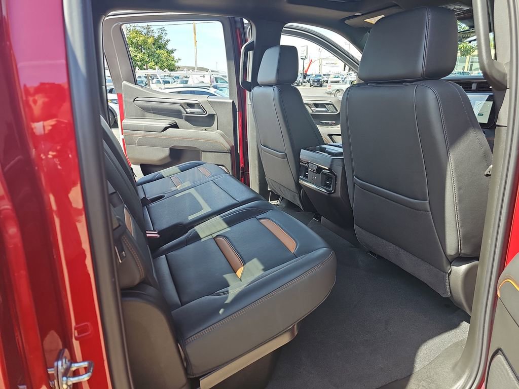 Used 2025 GMC Sierra 1500 AT4 w/ AT4 Premium Package image 12