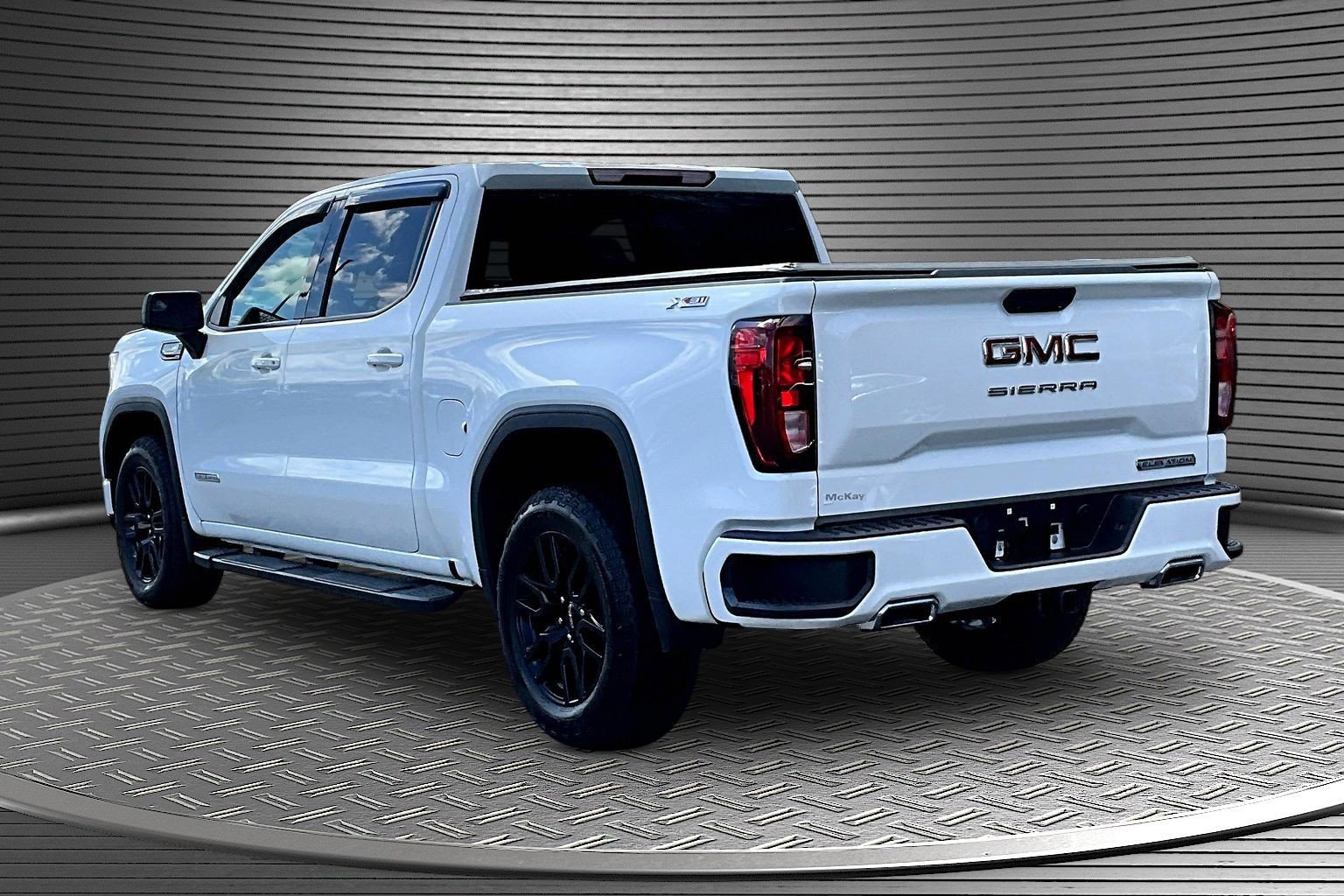 Used 2024 GMC Sierra 1500 Elevation AWD/4WD image 4