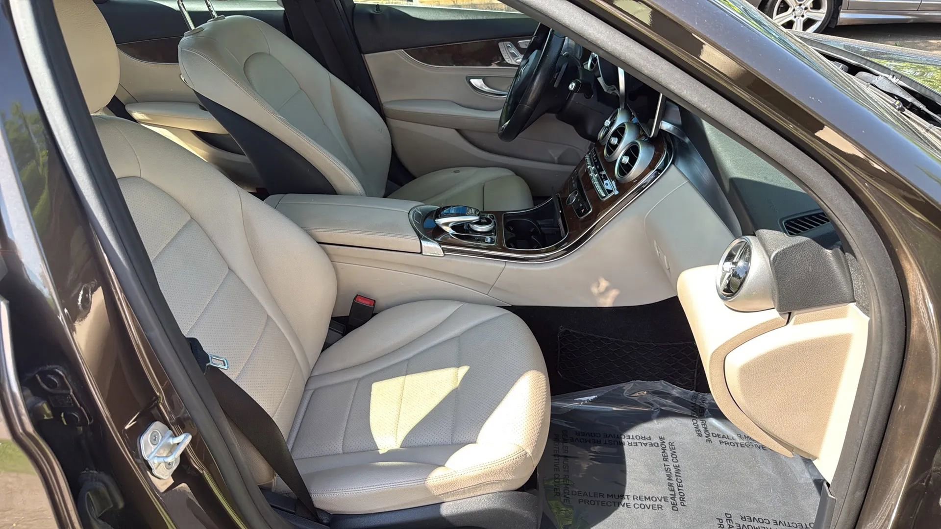 Used 2015 Mercedes-Benz C 300 4MATIC Sedan image 22